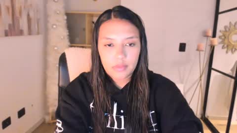 Val  -  online show from January 2025 03:53:02 AM