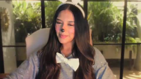 Val  -  online show from November 2025 02:46:02 AM