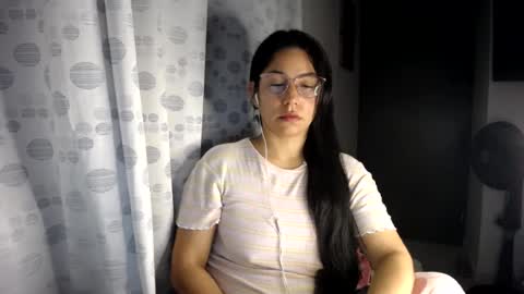 Paola online show from June 2026 02:43:02 AM