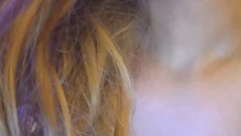 Mia online show from October 2025 08:51:01 AM