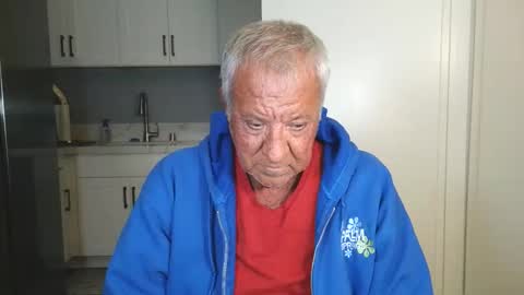 Snapshot of quest_one chatting on April 2026 05:05:01 AM Jim online show from April 2026 05:05:01 AM