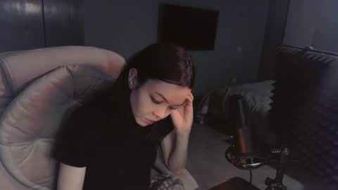 Snapshot of quietluxury chatting on April 2026 08:00:02 PM quietluxury online show from April 2026 08:00:02 PM