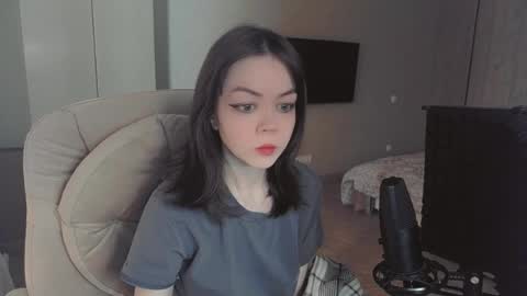 Snapshot of quietluxury chatting on May 2026 12:32:01 PM quietluxury online show from May 2026 12:32:01 PM