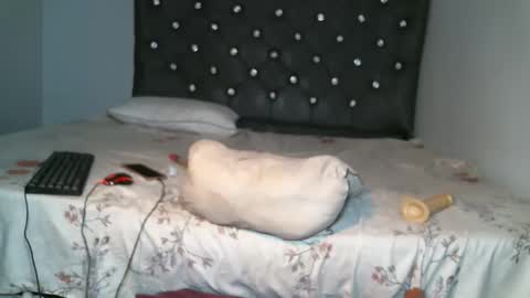 Sheero online show from November 2025 09:46:02 PM