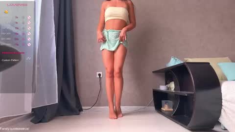 Snapshot of quintessencel chatting on October 2025 10:16:02 AM Next stream December 1 FANSLY Loxrye online show from October 2025 10:16:02 AM