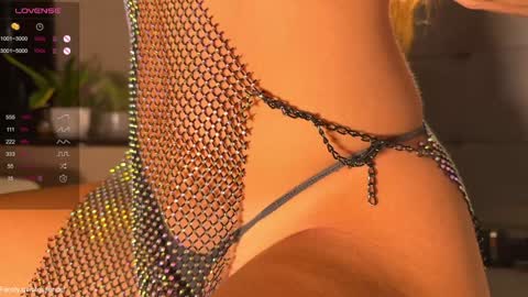 Snapshot of quintessencel chatting on October 2025 08:09:01 PM Next stream December 1 FANSLY Loxrye online show from October 2025 08:09:01 PM