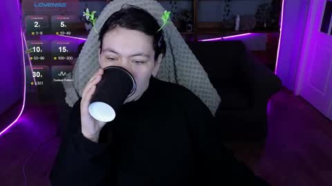 qwertyannie_lbo online show from April 2026 02:02:01 AM