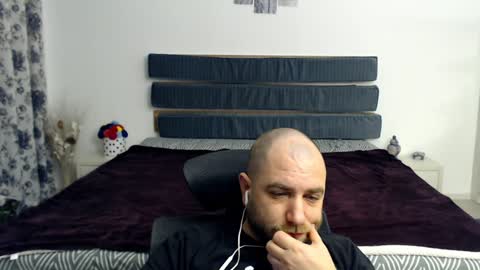 R0bila online show from January 2025 08:35:02 PM