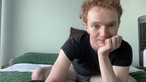 Snapshot of r3ddy2go chatting on April 2026 07:18:02 PM r3ddy2go online show from April 2026 07:18:02 PM