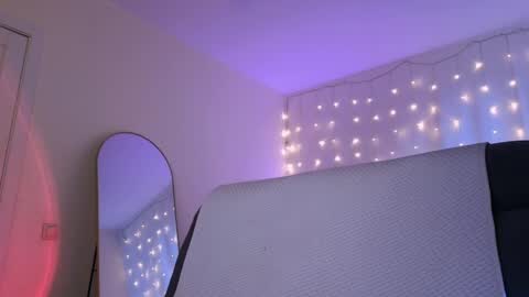 Rebecca  Becc online show from June 2026 05:06:01 PM