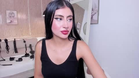 RACHEL ES online show from December 2025 05:50:02 AM