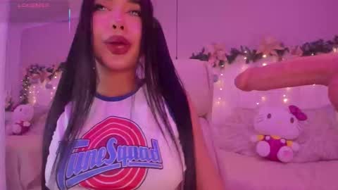 Mariana online show from December 2025 08:24:02 PM