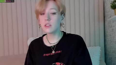 Ray  online show from November 2025 03:01:01 AM