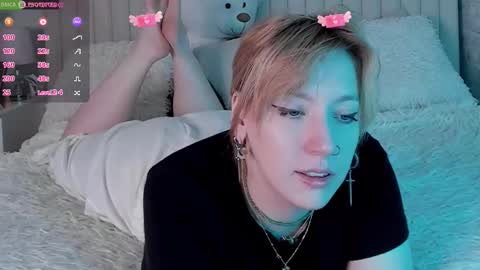 Ray  online show from November 2025 03:27:02 AM