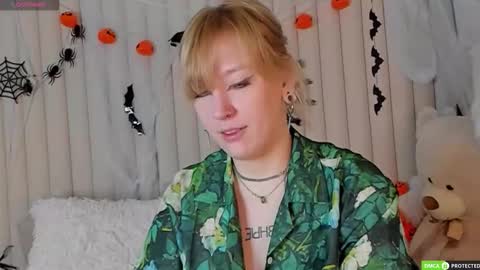 RachelCart online show from October 2025 03:09:01 AM