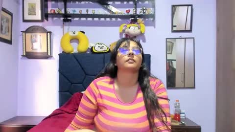 racheljames28 online show from November 2025 03:01:02 PM