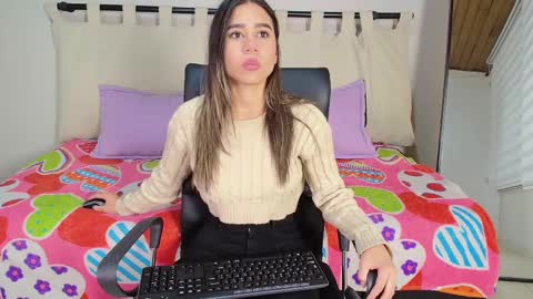 Rachell online show from February 2025 03:33:01 AM