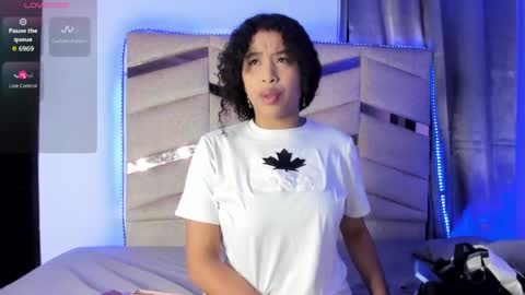 Snapshot of rachell_grey_ chatting on April 2026 03:09:02 AM Rachel online show from April 2026 03:09:02 AM