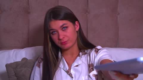 RachellSimpson online show from January 2025 04:38:02 AM