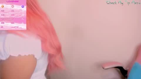 REY online show from October 2025 10:43:02 AM