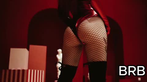 Snapshot of rachelqueen_ chatting on December 2024 06:59:02 PM Miko Pleasee help me get 100 likes online show from December 2024 06:59:02 PM