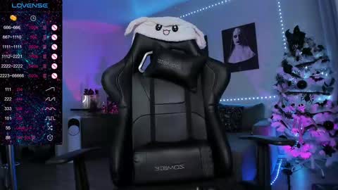  Miko Pleasee help me get 100 likes online show from February 2025 01:44:01 PM