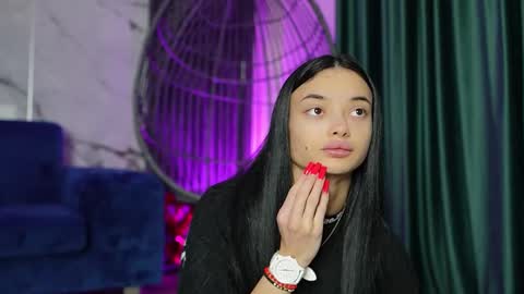 Ann online show from October 2025 04:02:01 AM