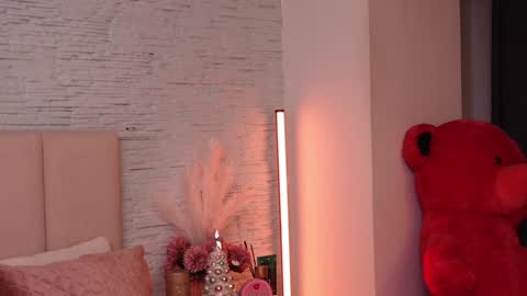 RachelSwaan online show from December 2024 10:25:02 AM