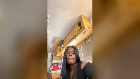 Rae Reign online show from June 2026 10:13:02 PM