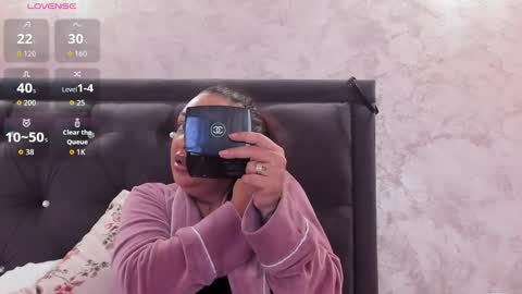 raelledarkstar online show from November 2025 08:48:02 AM