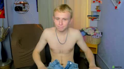 Snapshot of rafael_bien chatting on April 2026 05:58:01 AM rafael online show from April 2026 05:58:01 AM