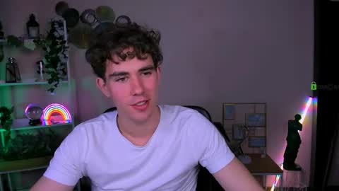 Snapshot of rafael_bien chatting on May 2026 09:25:02 AM rafael online show from May 2026 09:25:02 AM