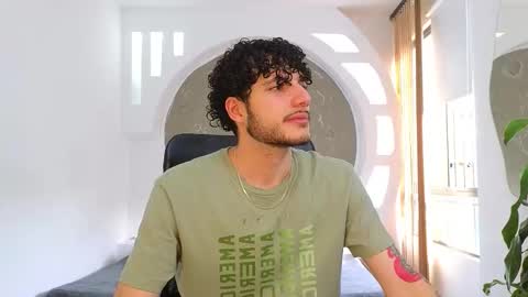 R A F A E L online show from September 2025 08:53:02 PM