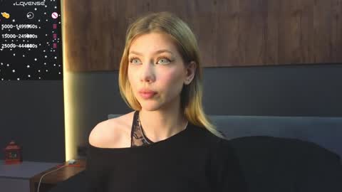 Lisa online show from February 2025 09:29:01 PM