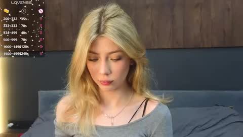 Lisa online show from February 2025 08:55:01 PM