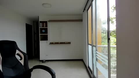 Jennyindependent model . online show from January 2025 03:23:02 PM