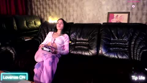 Joline and Alexa online show from January 2025 07:16:01 PM