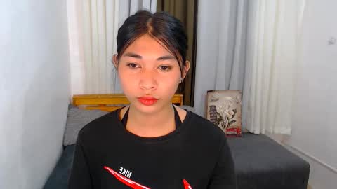 raindrizzle1706 online show from February 2026 04:24:02 PM