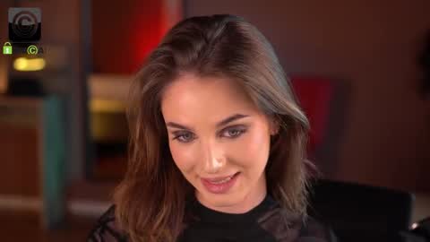 Raisa online show from November 2025 07:06:01 PM