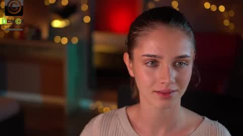 Raisa online show from December 2025 07:00:01 PM