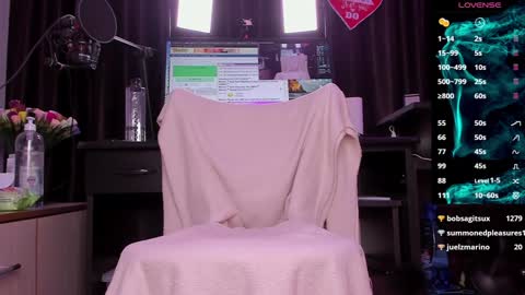 Laura online show from January 2025 09:04:02 AM