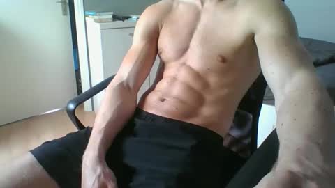 ramonjoosse2001 online show from April 2026 12:10:01 PM