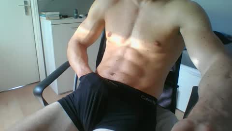 Snapshot of ramonjoosse2001 chatting on May 2026 12:11:01 PM ramonjoosse2001 online show from May 2026 12:11:01 PM