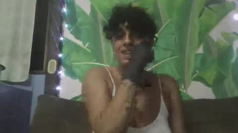 Random girl on sofa online show from February 2026 05:03:02 AM