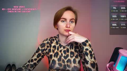 Snapshot of randycherry chatting on July 2026 04:35:02 PM Cherry Miss Cherry online show from July 2026 04:35:02 PM