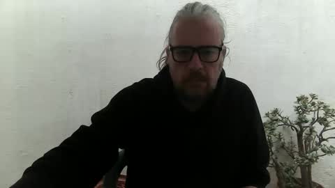 Ran online show from April 2026 09:25:02 AM