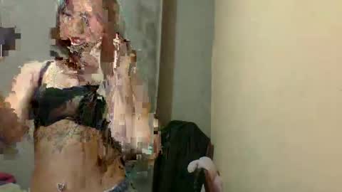 Snapshot of raquel2411 chatting on February 2026 02:10:01 AM raquel2411 online show from February 2026 02:10:01 AM