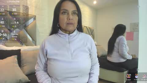 Snapshot of raquel_moore chatting on January 2026 02:43:01 PM Raquel Moore online show from January 2026 02:43:01 PM