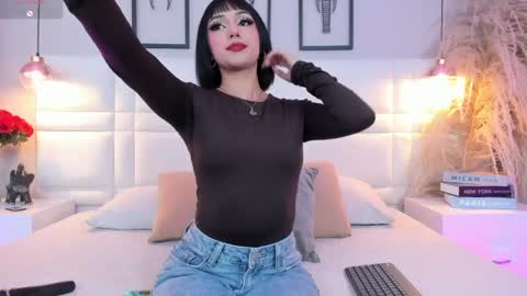raquel Hyde online show from May 2026 12:21:01 PM