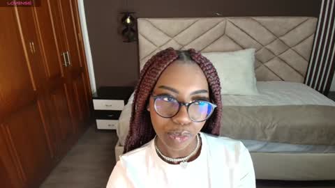 Raquel online show from January 2025 11:27:02 AM